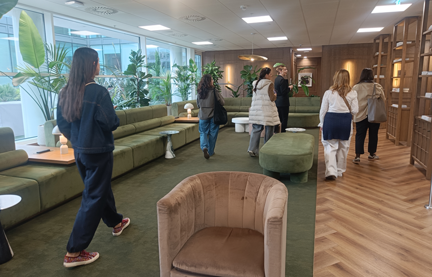 Asociados de la ACW visitando Halking en Londres