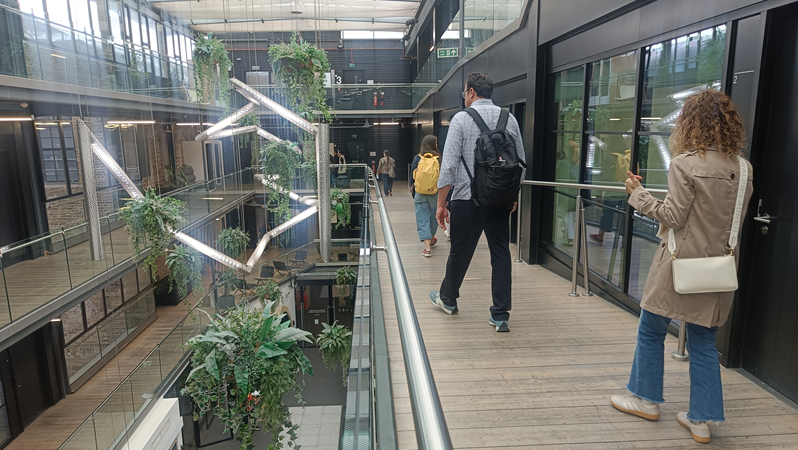 Asociados de la ACW visitando un centro de coworking en Londres