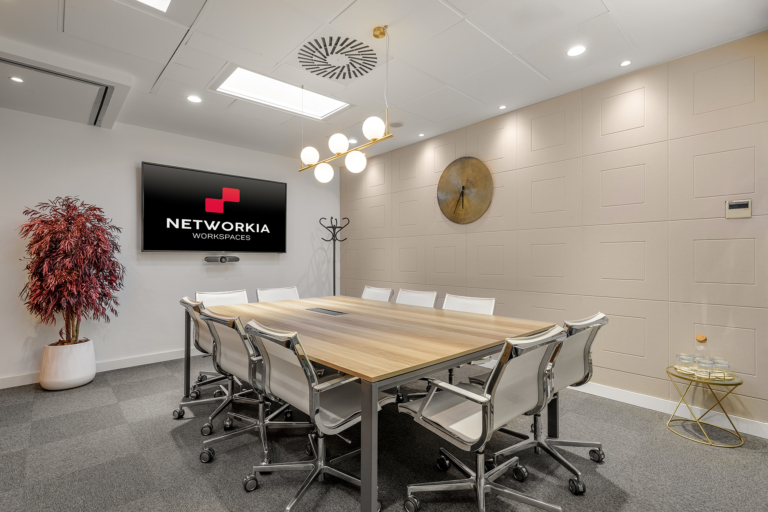03. Sala de Reuniones 768x512
